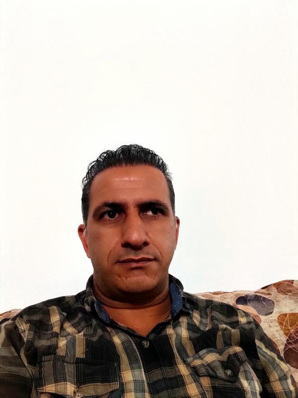 تصویر پروفایل علی
