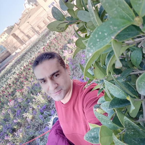 تصویر پروفایل علی