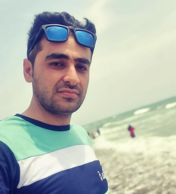 تصویر پروفایل علی
