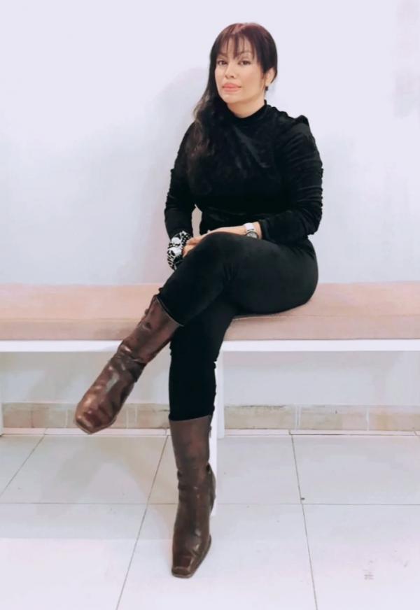 تصویر پروفایل بهناز
