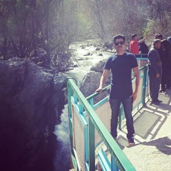 تصویر پروفایل علی