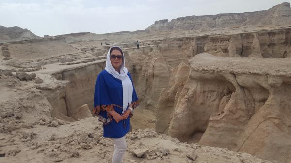 تصویر پروفایل منا