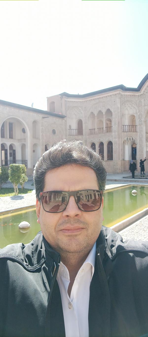تصویر پروفایل آرش