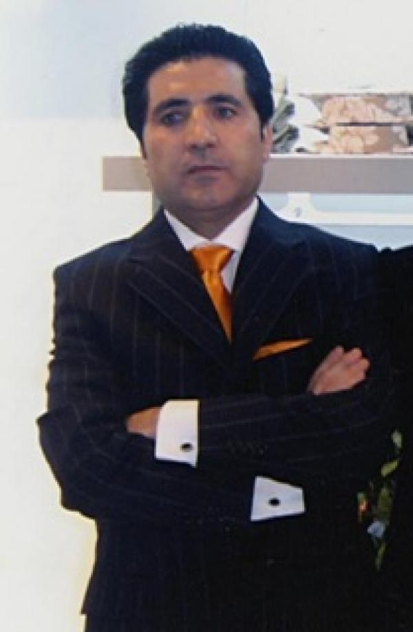 تصویر پروفایل علی