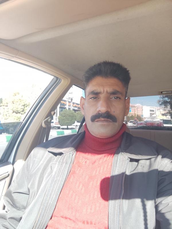 تصویر پروفایل یزدان