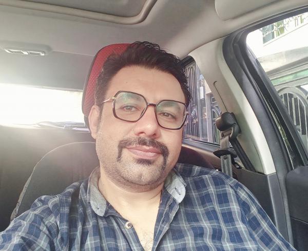 تصویر پروفایل آرش