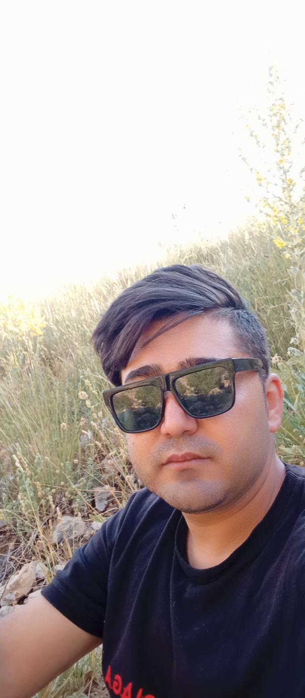 تصویر پروفایل کامران