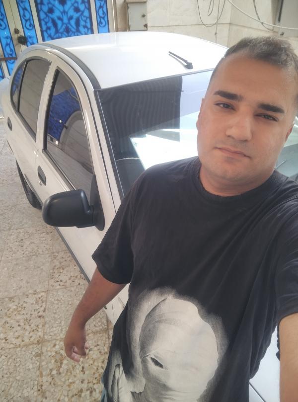 تصویر پروفایل علی