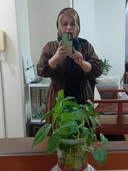 تصویر پروفایل زهرا