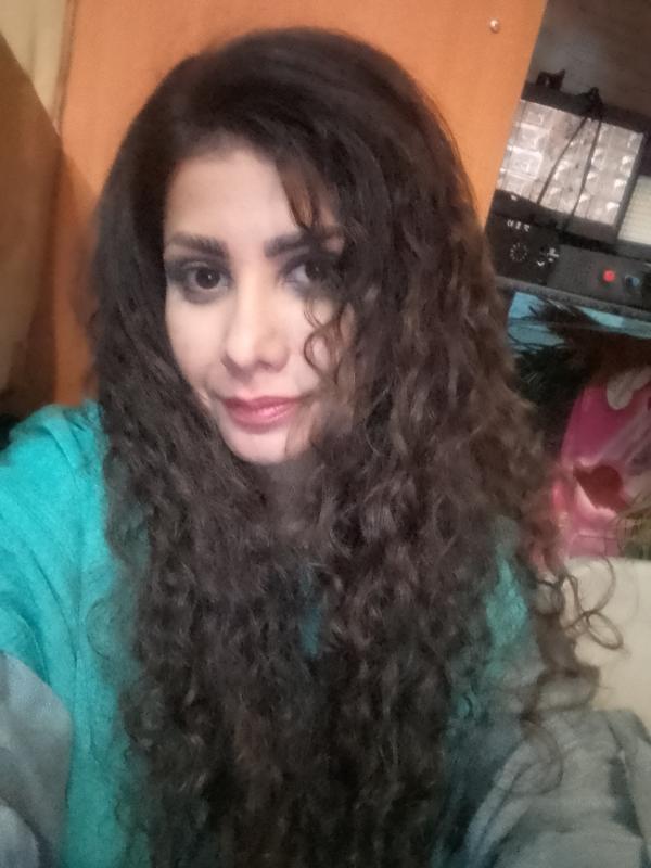 تصویر پروفایل مهرنوش