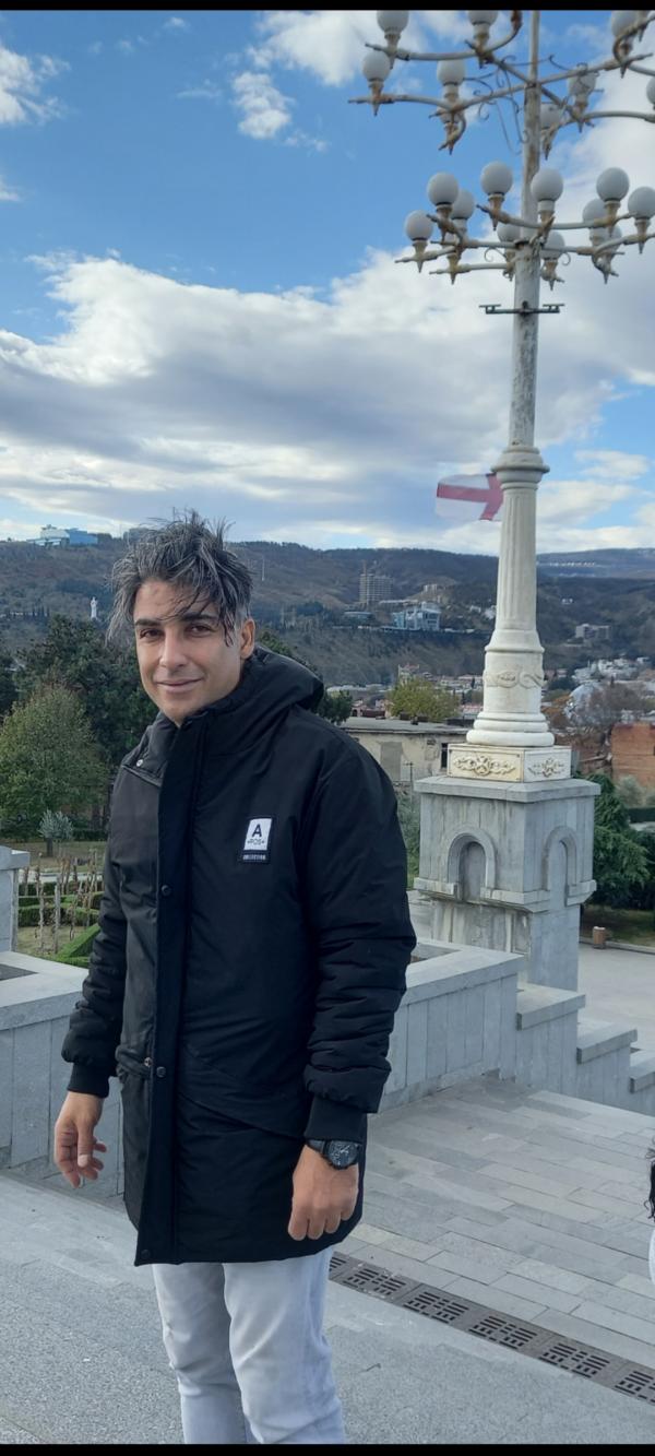 تصویر پروفایل مجید