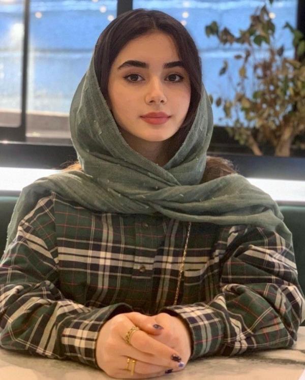 تصویر پروفایل آرزو