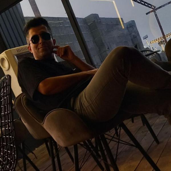 تصویر پروفایل یاسین