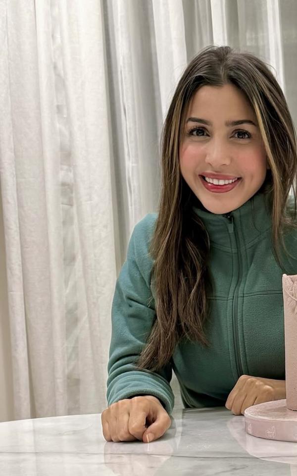 تصویر پروفایل آذر