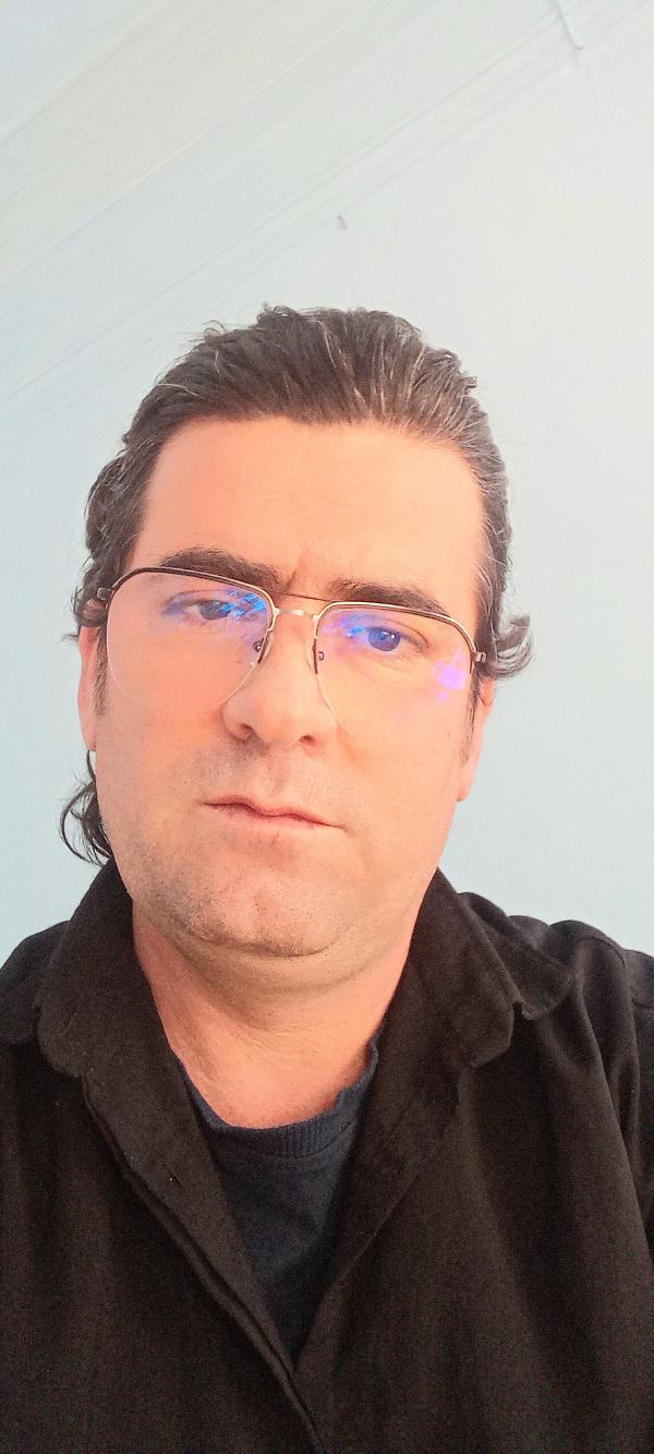 تصویر پروفایل فرهاد