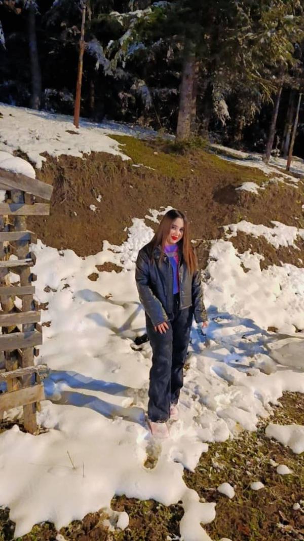 تصویر پروفایل محنا