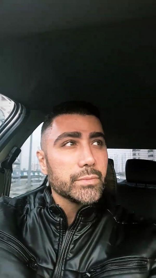 تصویر پروفایل علی