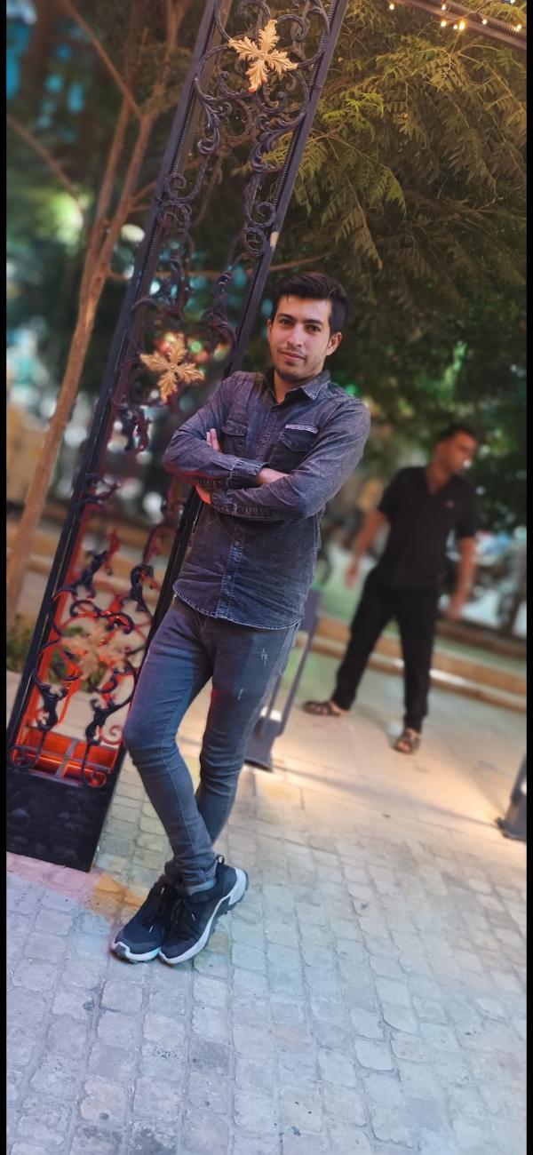 تصویر پروفایل رضا