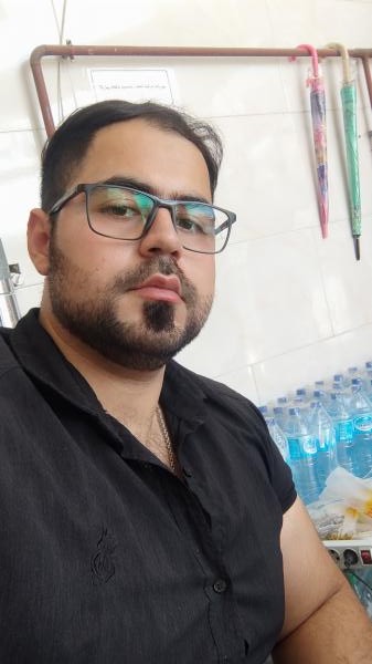 تصویر پروفایل علی