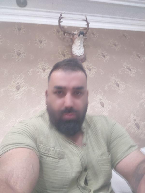 تصویر پروفایل علی