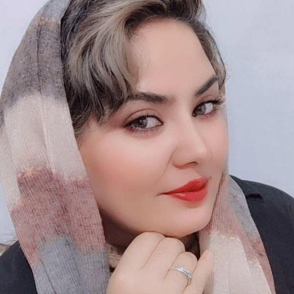تصویر پروفایل نازنین