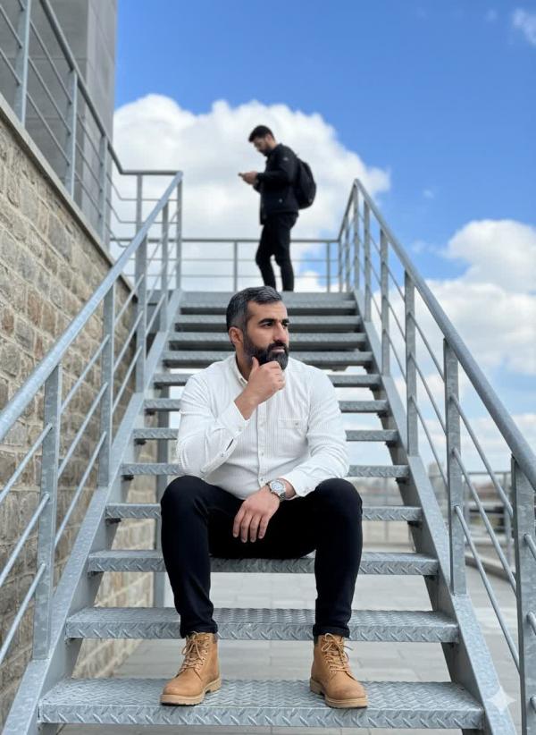 تصویر پروفایل علی