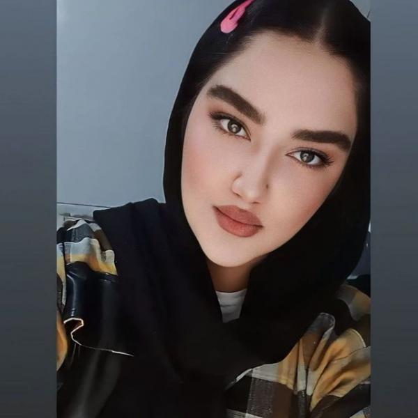 تصویر پروفایل حنانه
