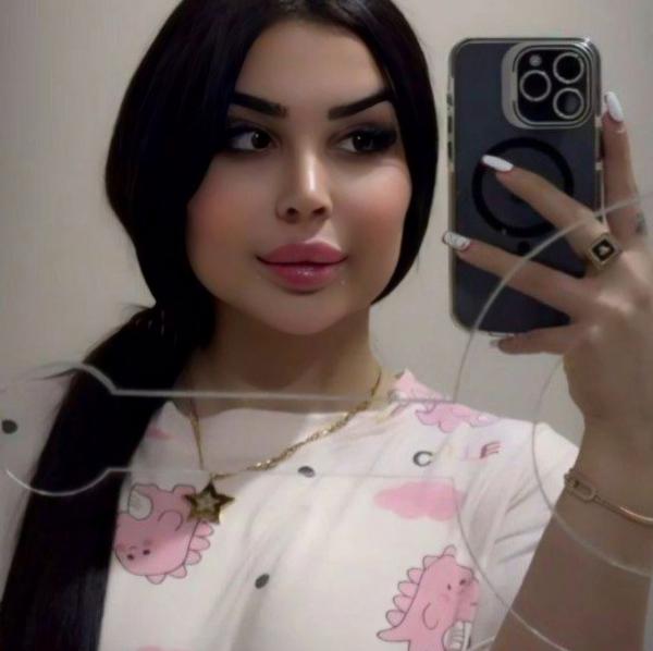 تصویر پروفایل مبینا
