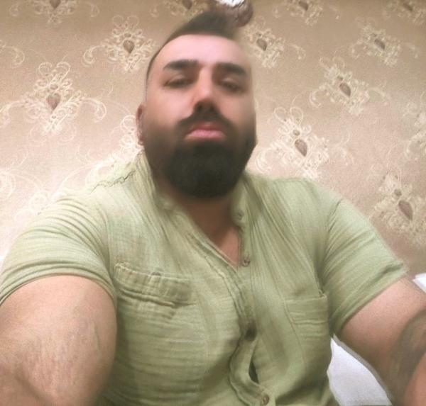 تصویر پروفایل علی