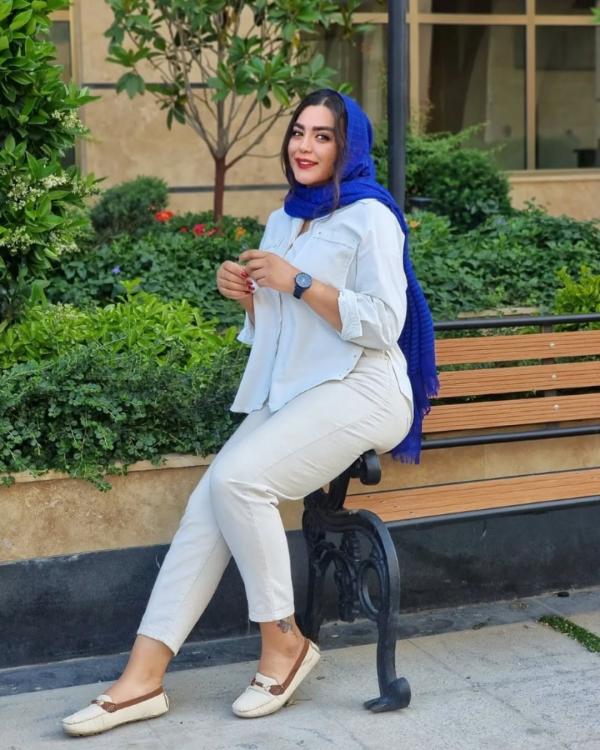 تصویر پروفایل نیلوفر