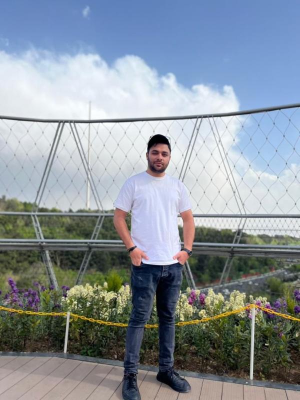 تصویر پروفایل امیرحسین