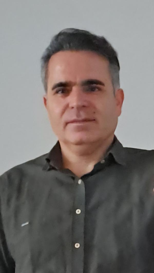 تصویر پروفایل علی