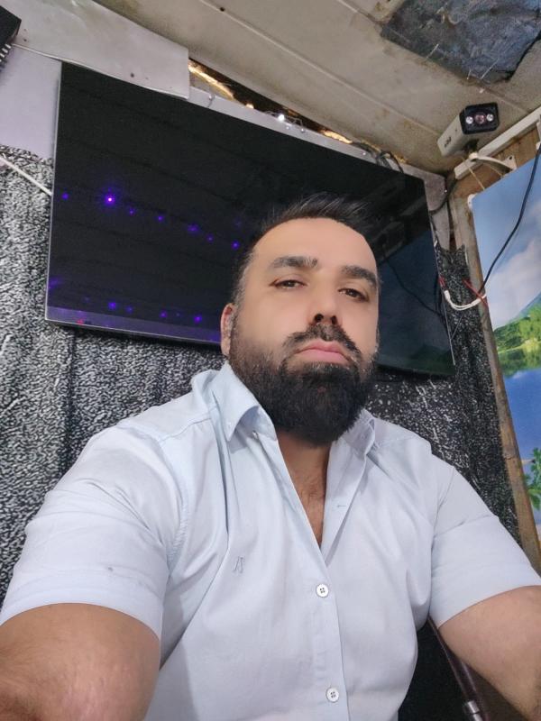 تصویر پروفایل علی