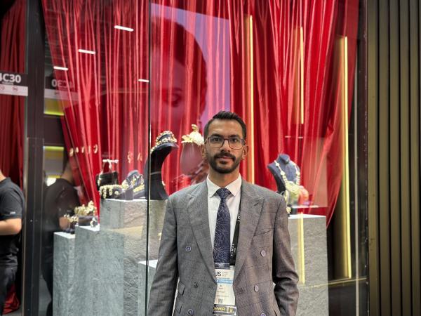 تصویر پروفایل علی