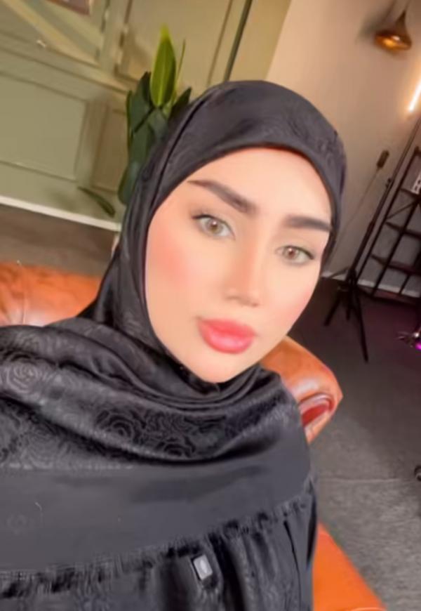 تصویر پروفایل زینب