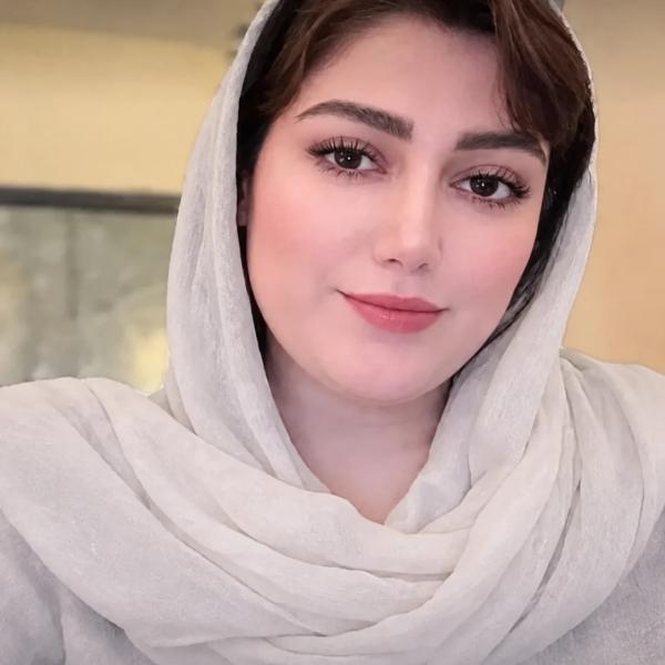 تصویر پروفایل آیناز